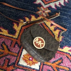 Michael Kors cross body purse 😜💓👜